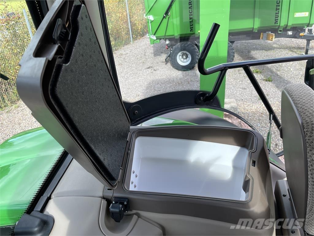 John Deere 6215R Trattori