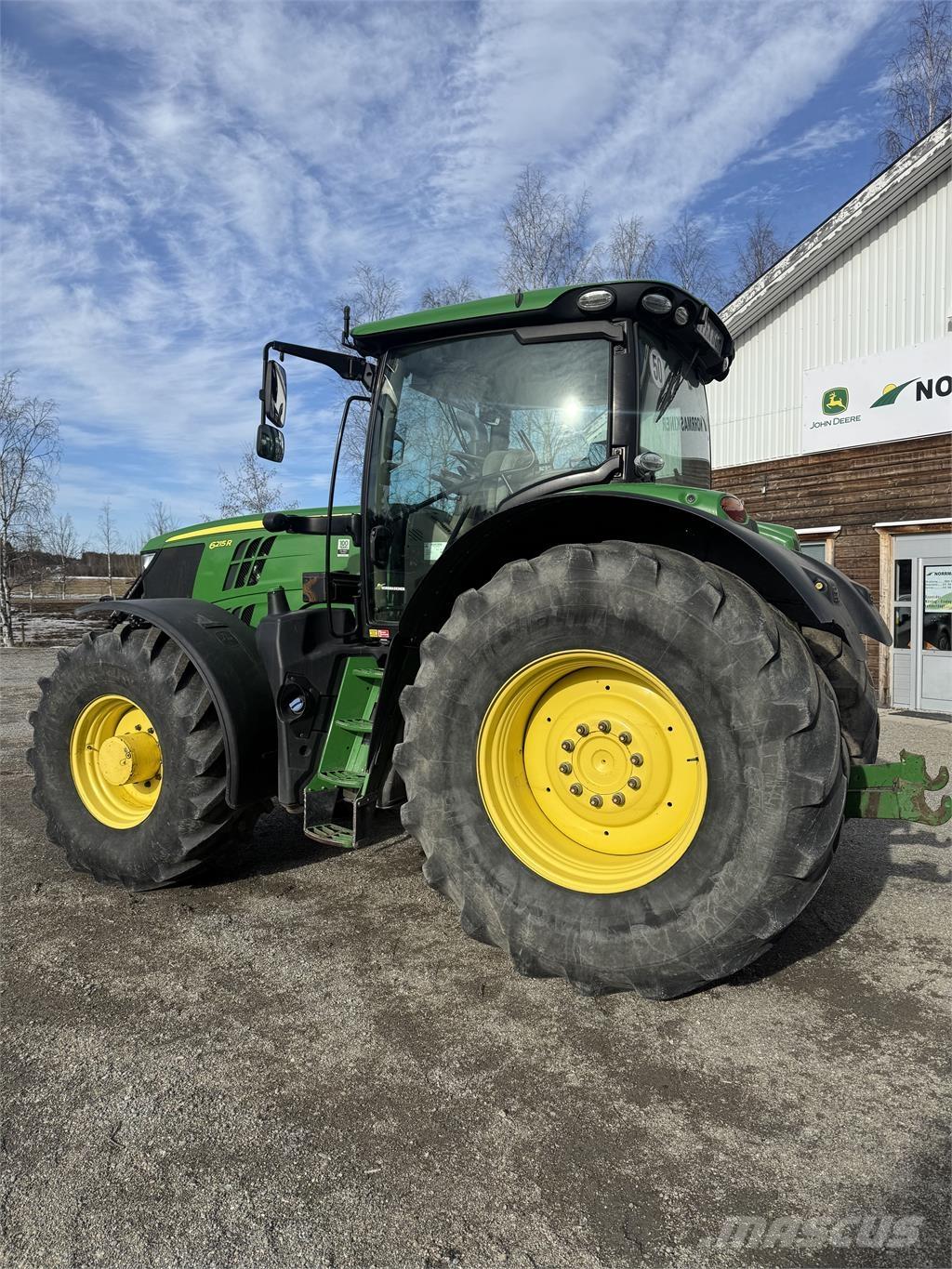 John Deere 6215R Trattori