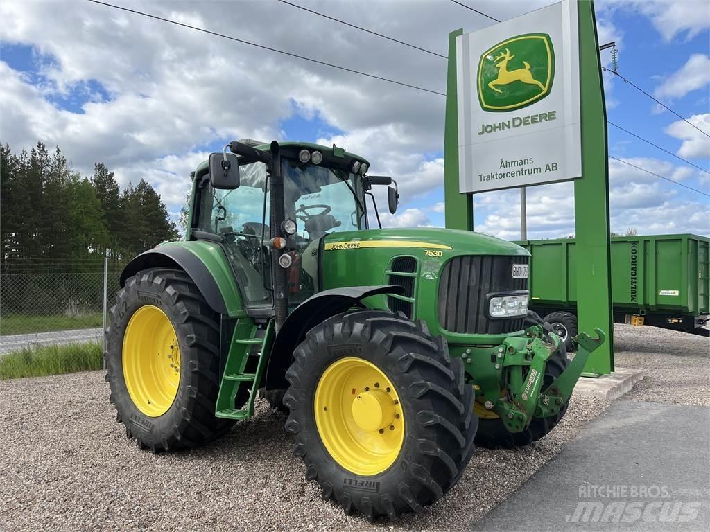 John Deere 7530 Premium Trattori