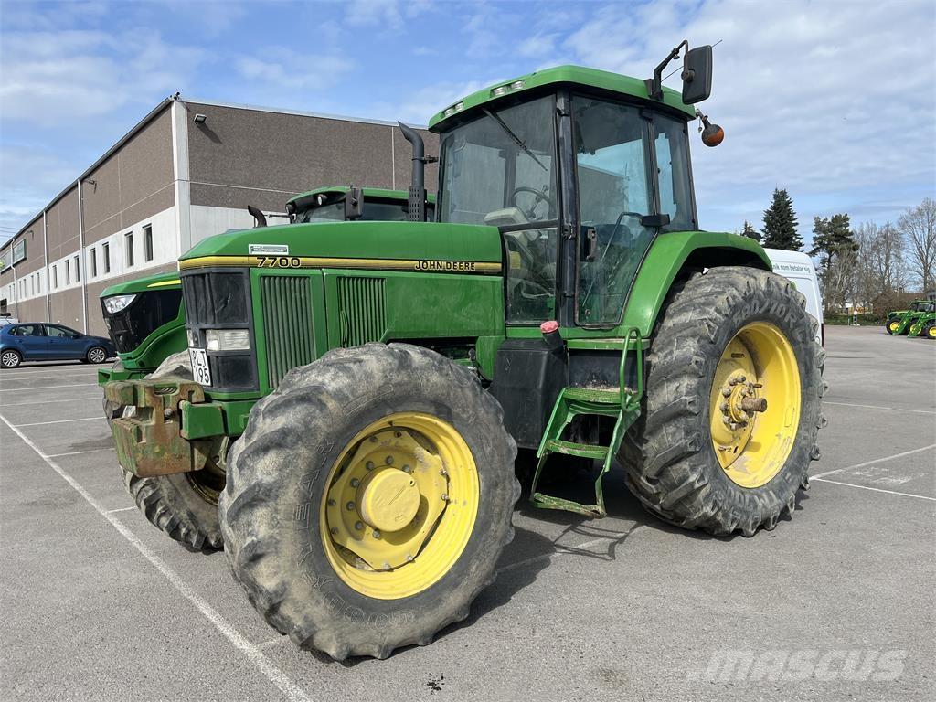 John Deere 7700 Trattori