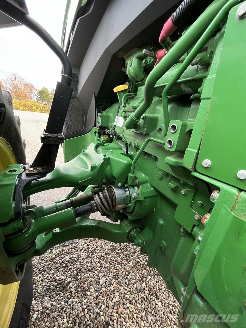 John Deere 8R 370 Trattori