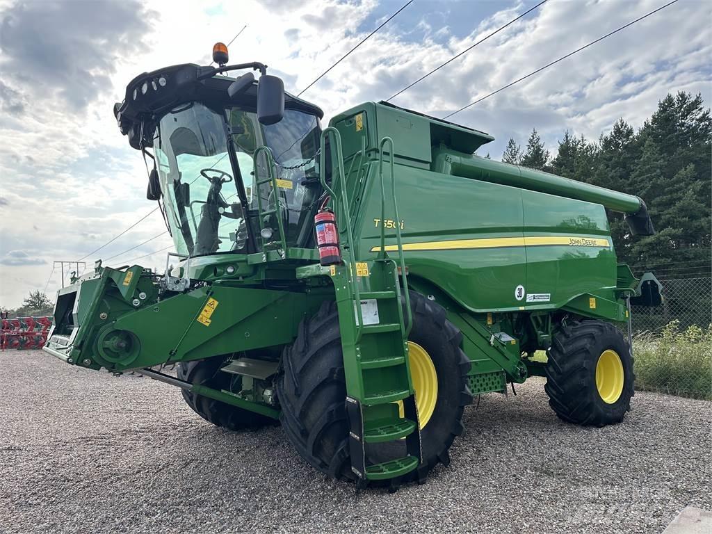John Deere T550 Mietitrebbiatrici