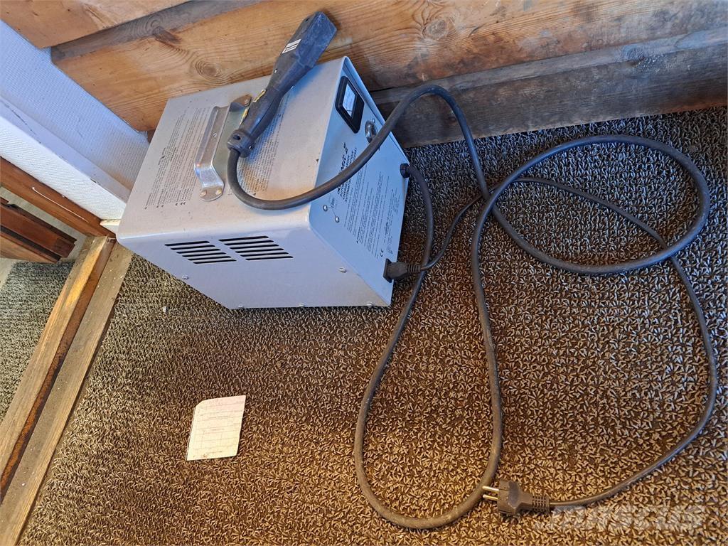 John Deere TE Gator Trattorini tagliaerba