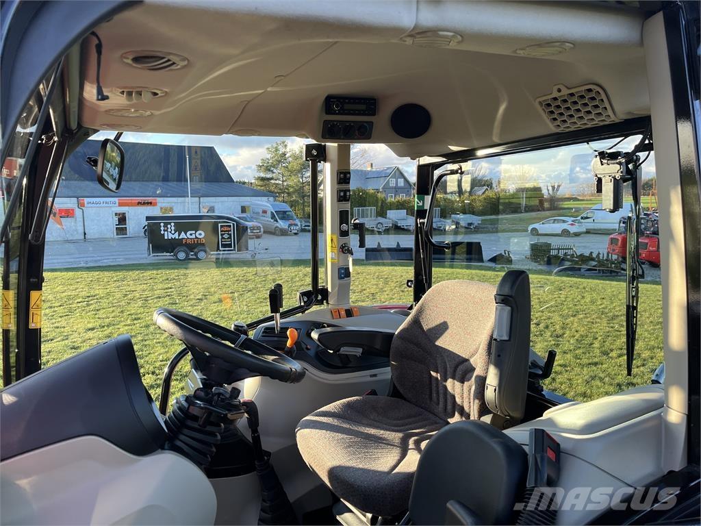 Massey Ferguson 4708M Trattori