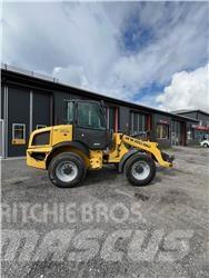 New Holland W70C Pale gommate
