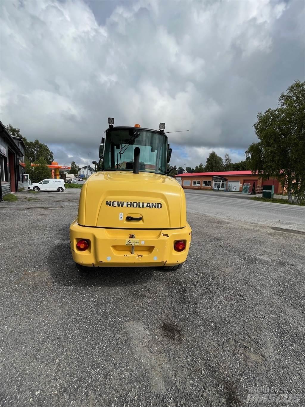 New Holland W70C Pale gommate