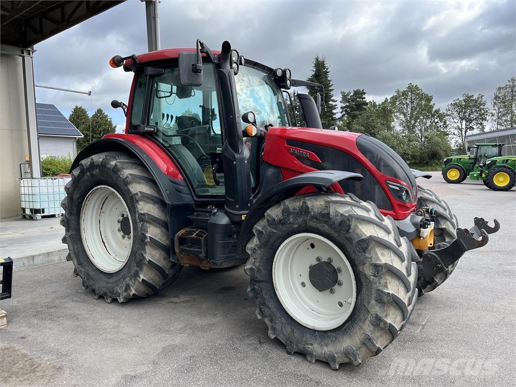 Valtra N174 Trattori