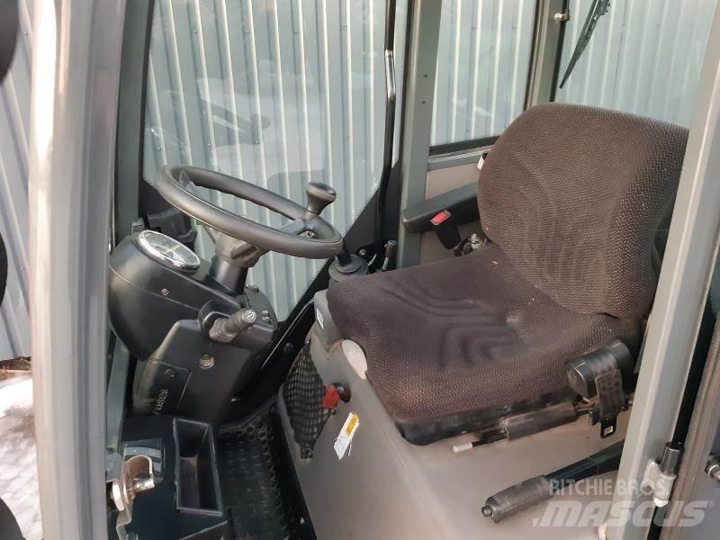 Weidemann 1160 MED HYTT Pale gommate