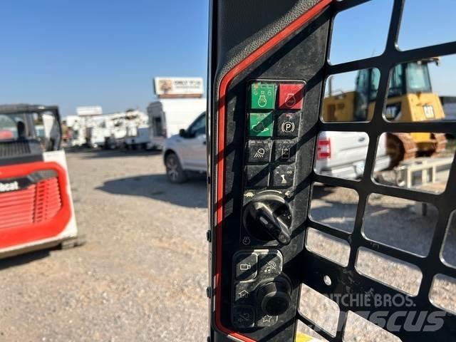 Bobcat T64 Mini Pale Gommate