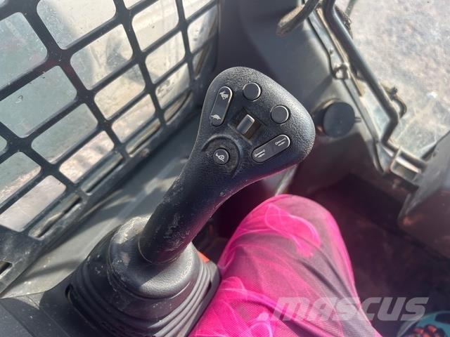 Bobcat T76 Mini Pale Gommate