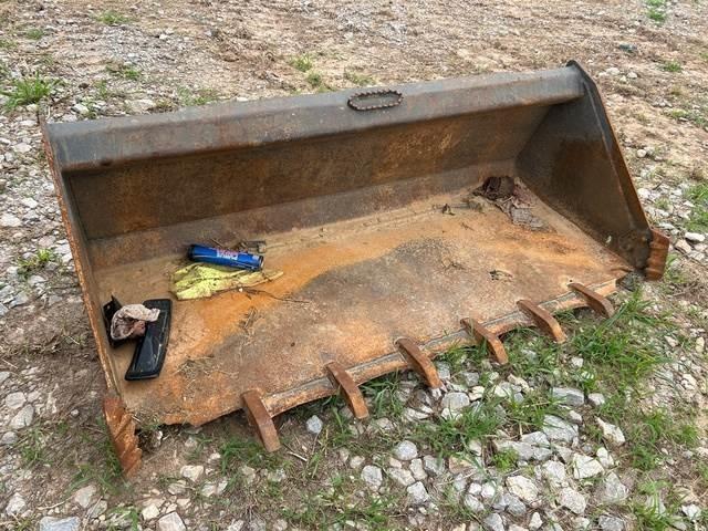  CID 72 Tooth Bucket Benne