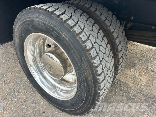 GMC C5500 Autocarro pianale / argano