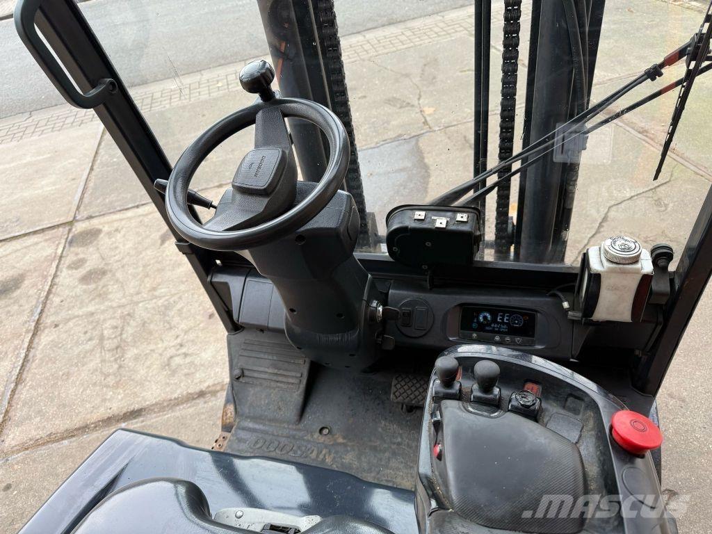 Doosan B35X-7 Carrelli elevatori elettrici