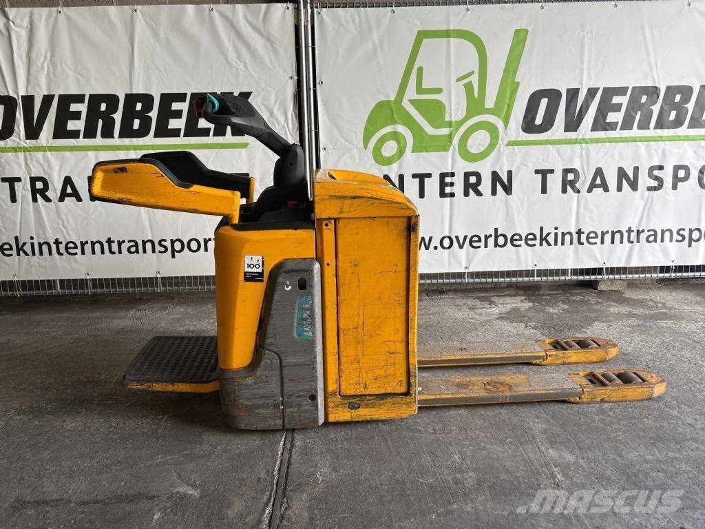 Jungheinrich ERE 225 Carelli stoccatori  automatici-usati