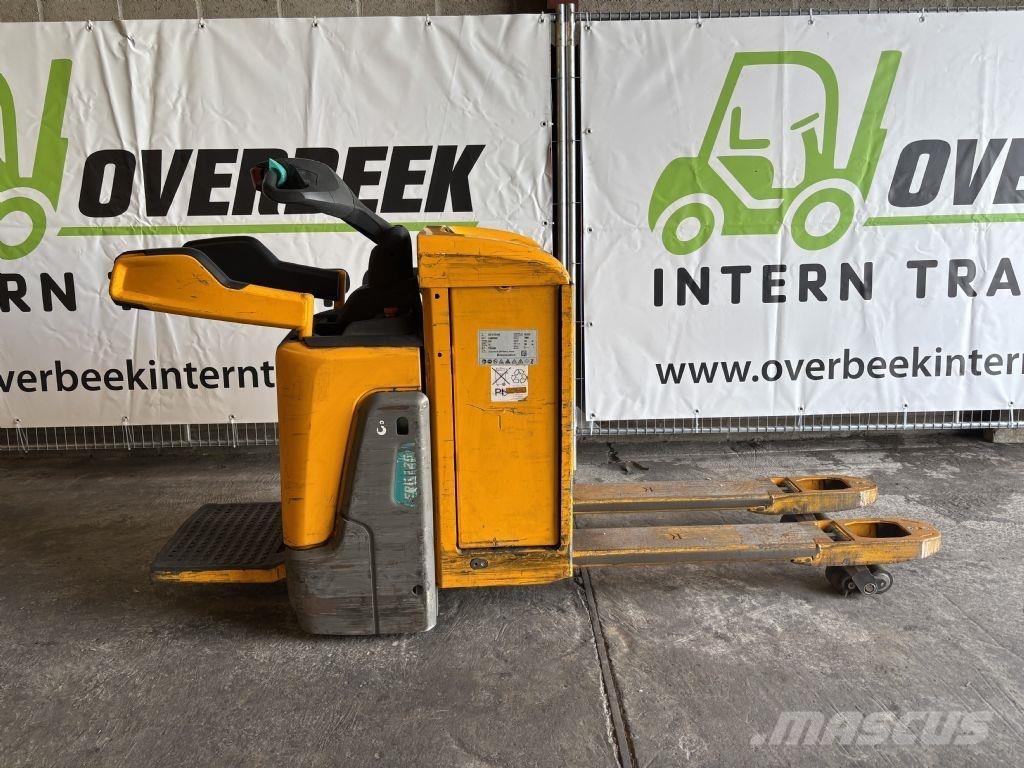 Jungheinrich ERE 225 Carelli stoccatori  automatici-usati
