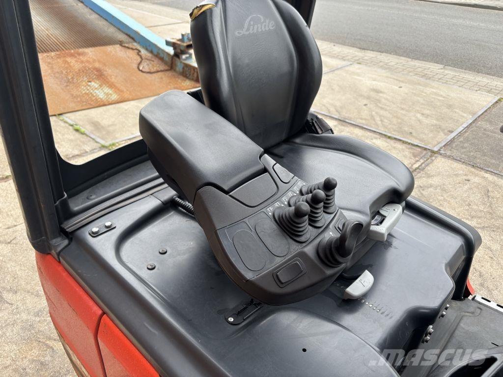 Linde E14-02 Carrelli elevatori elettrici
