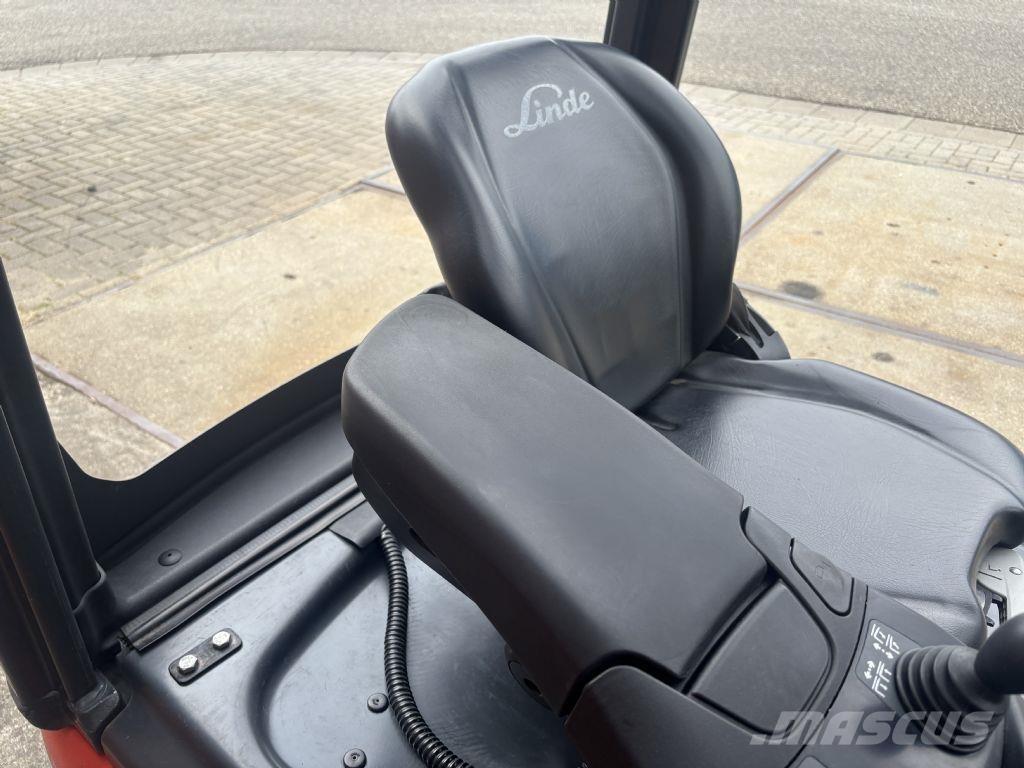 Linde E15-02 Carrelli elevatori elettrici