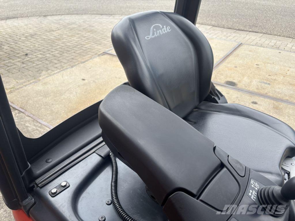 Linde E15-02 Carrelli elevatori elettrici