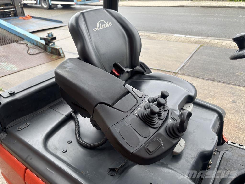 Linde E18-02 Carrelli elevatori elettrici
