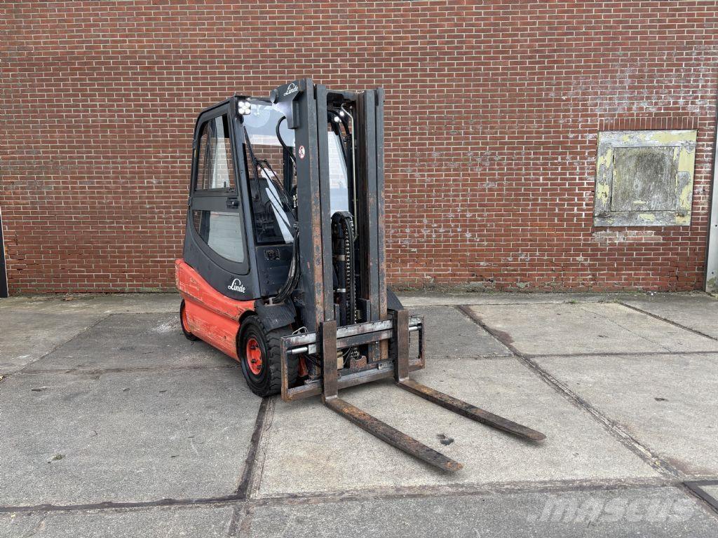Linde E25 / 02 Carrelli elevatori elettrici