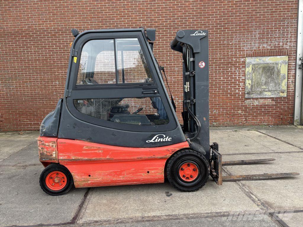 Linde E25 / 02 Carrelli elevatori elettrici