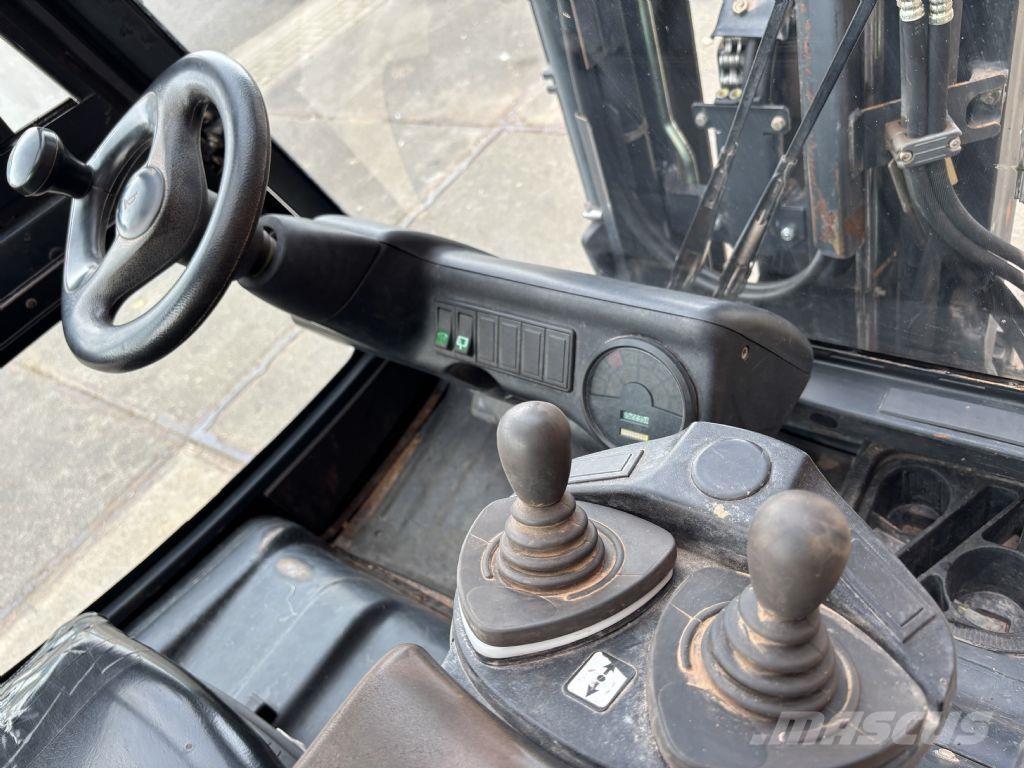 Linde E25 / 02 Carrelli elevatori elettrici