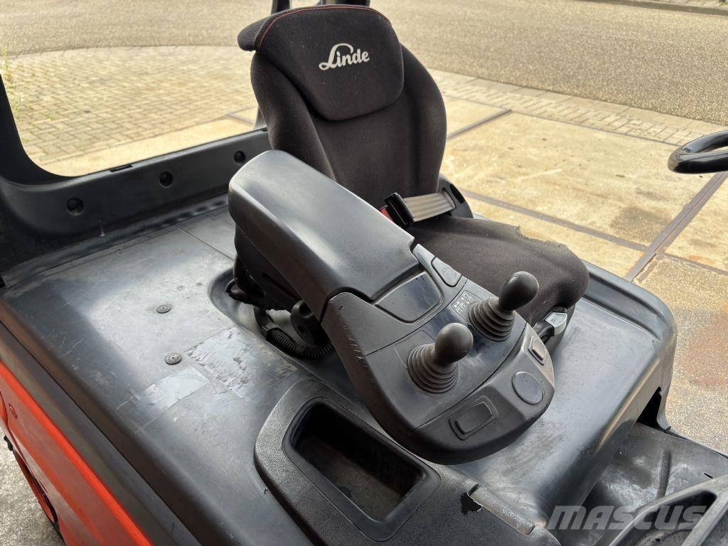 Linde E25L-01 Carrelli elevatori elettrici