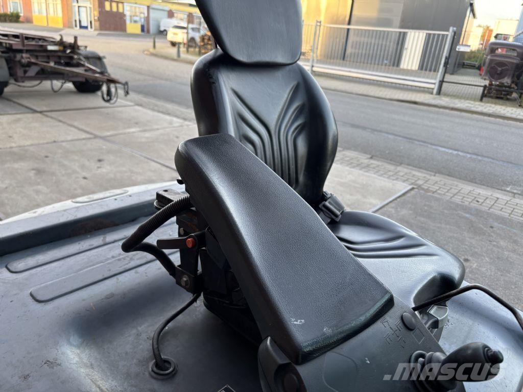 Toyota 8FBMT30 Carrelli elevatori elettrici