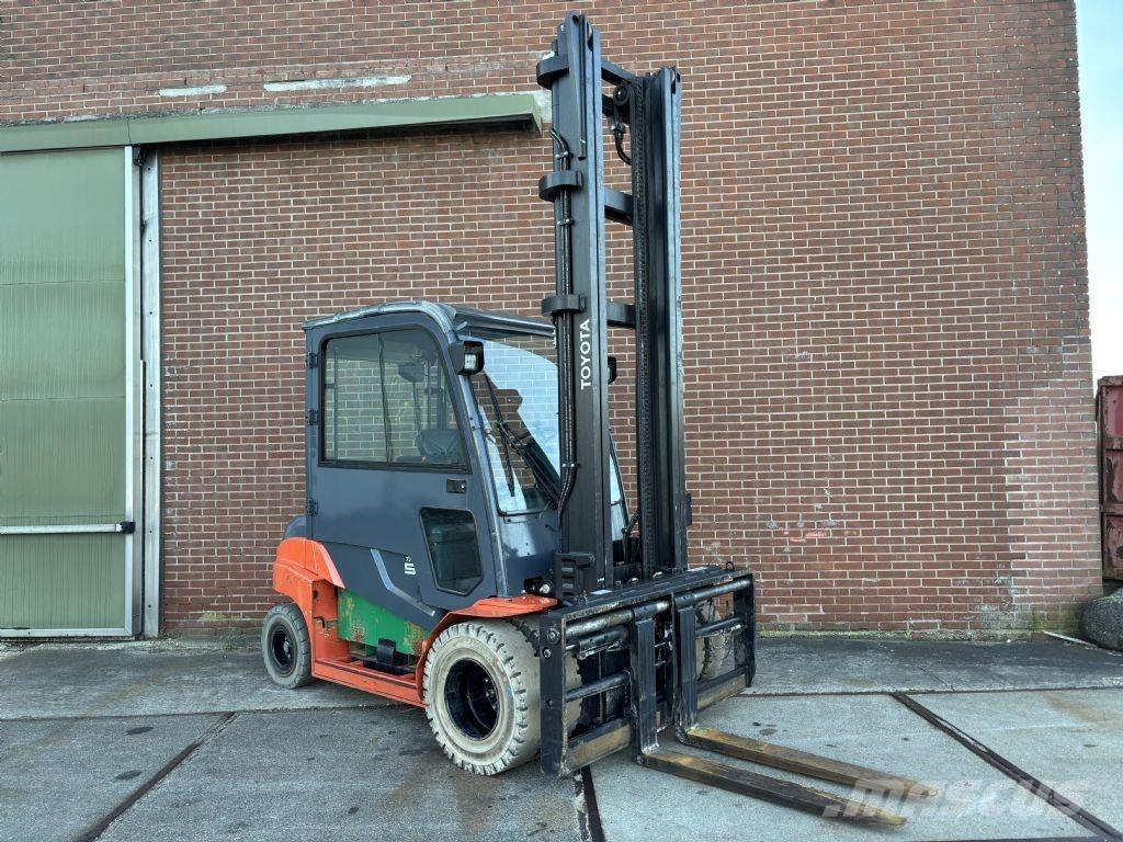 Toyota 8FBMT50 Carrelli elevatori elettrici