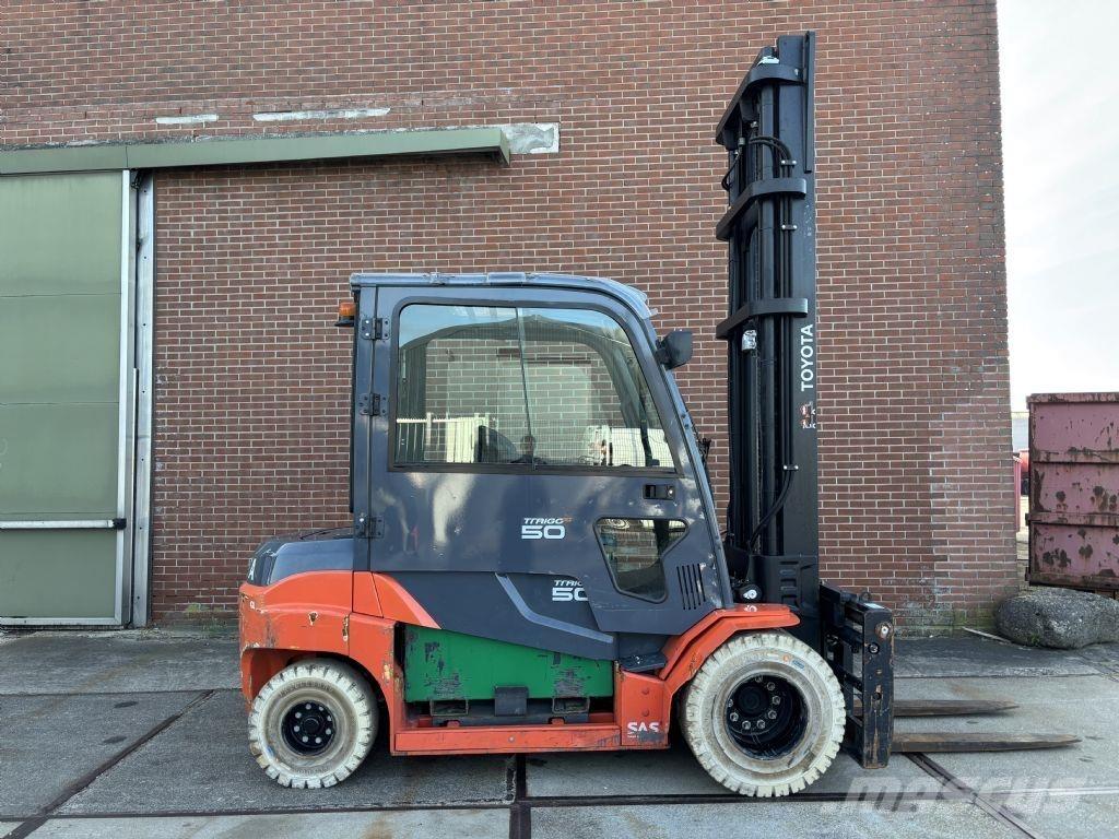 Toyota 8FBMT50 Carrelli elevatori elettrici