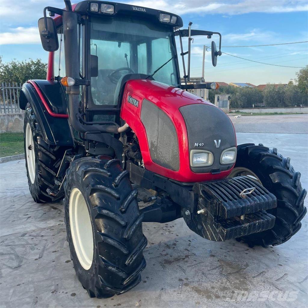 Valtra N92 Trattori