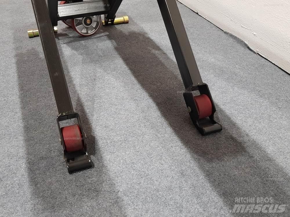 EP HLT10 Carrelli elevatori-Altro