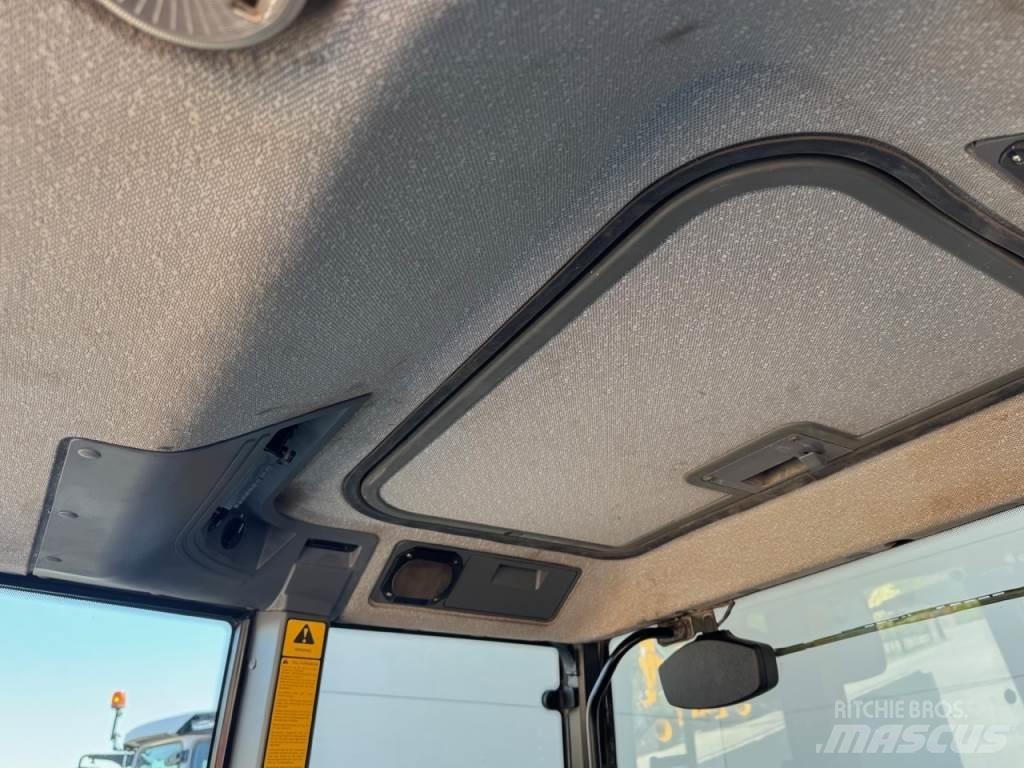 Ford 8240 SLE Trattori