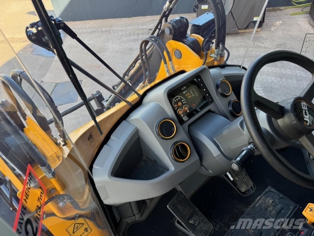 JCB 419S Trattori