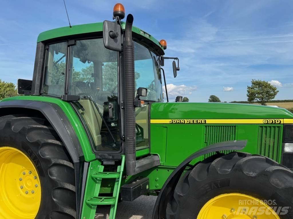 John Deere 6910 Trattori