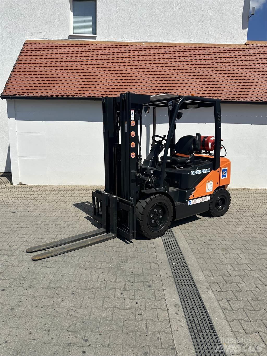 Doosan G30P-7 Costruzioni - Altro