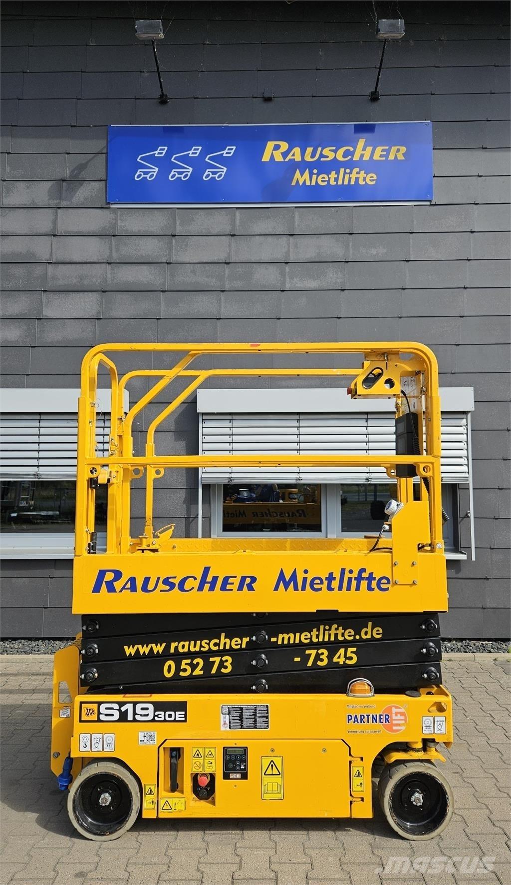 JCB S1930E Piattaforme aeree su rimorchio