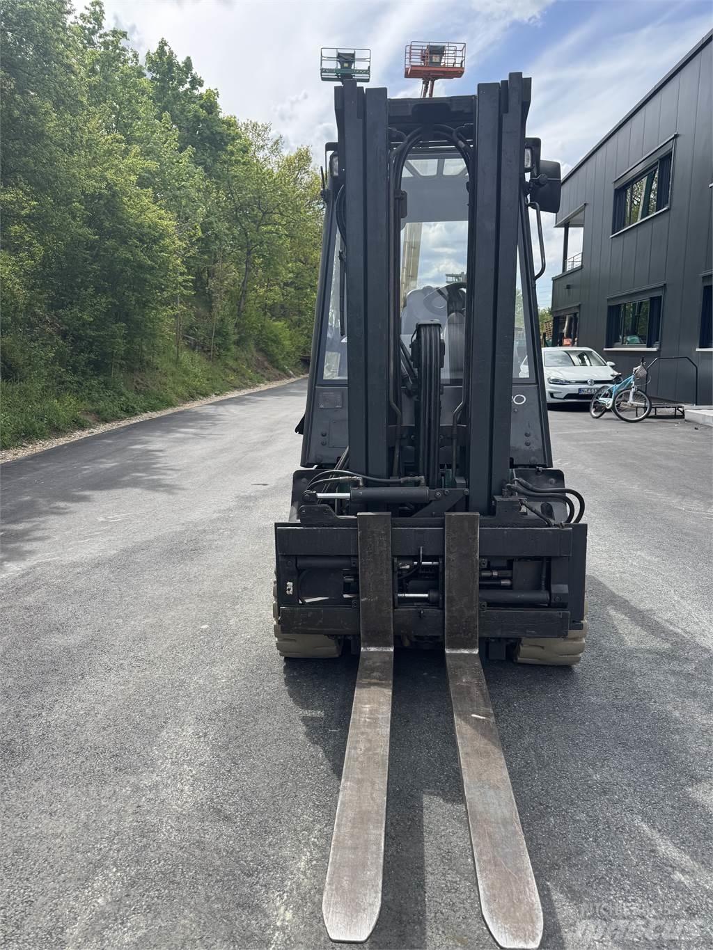 Linde E30 Costruzioni - Altro