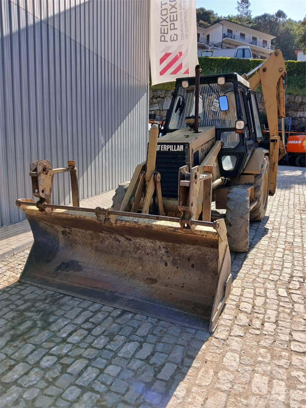 CAT 428B Terne