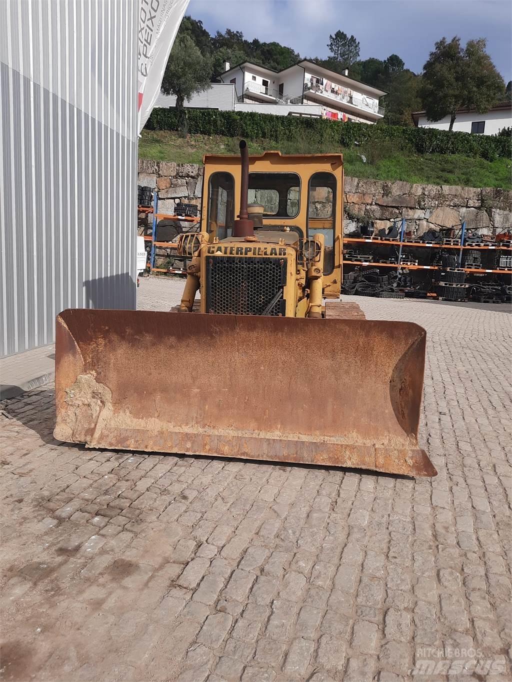 CAT D5B Posatubi cingolati