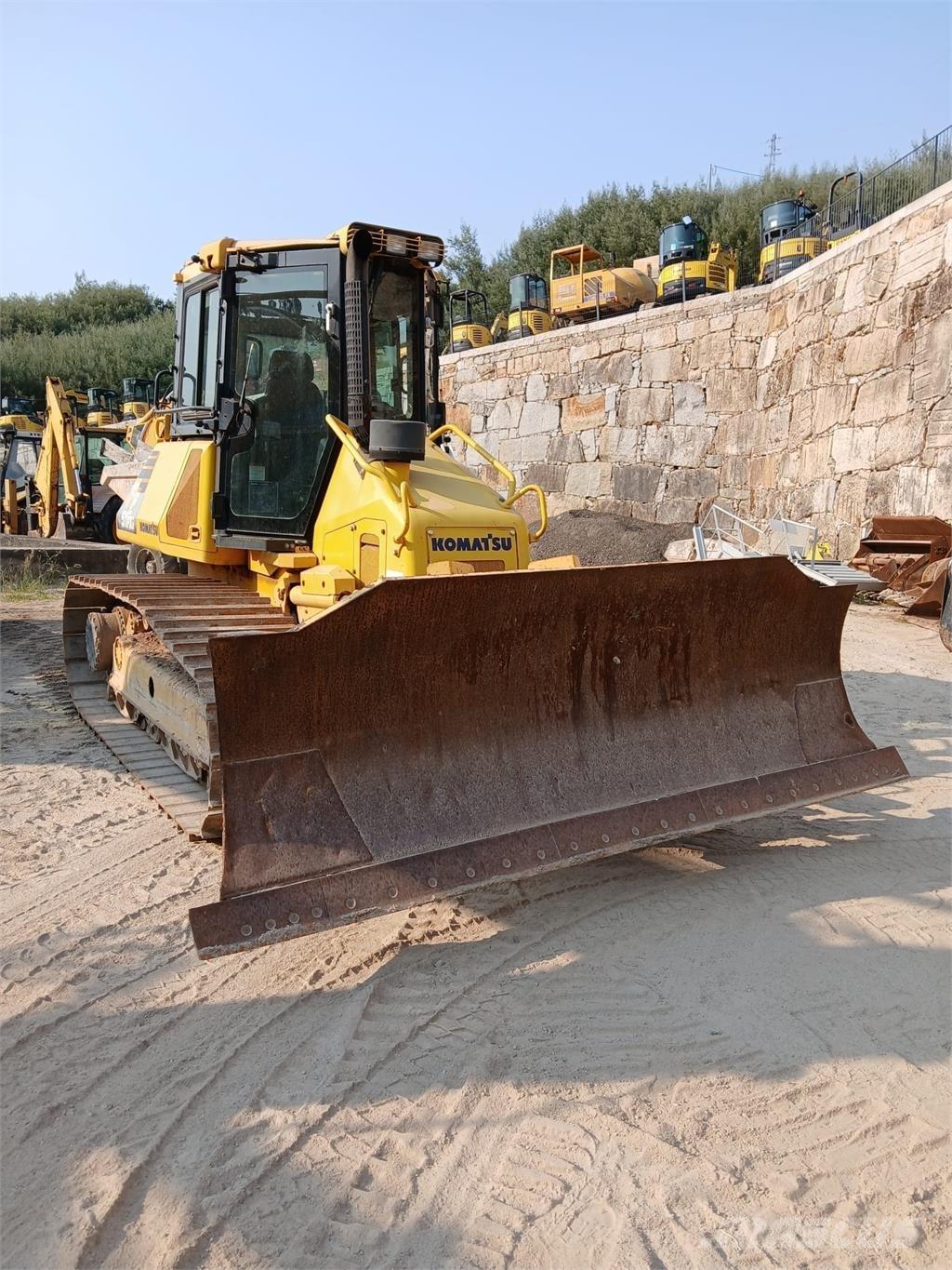 Komatsu D51PXI-22 Posatubi cingolati