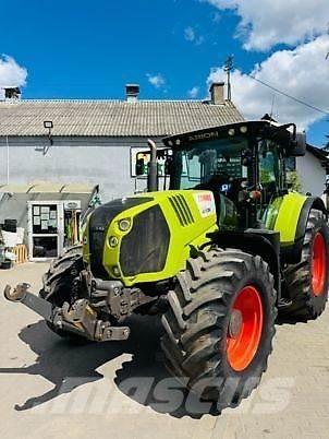 CLAAS ARION 640 Trattori