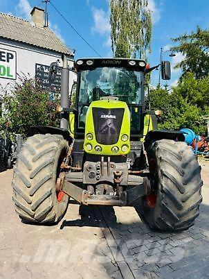 CLAAS ARION 640 Trattori