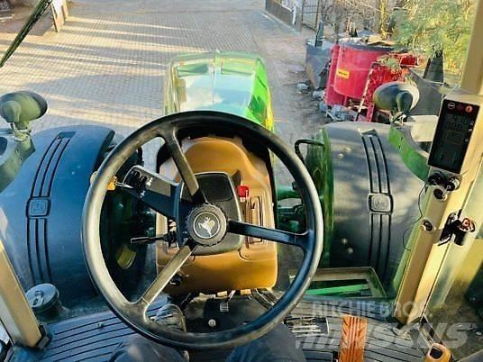 John Deere 8130 Trattori
