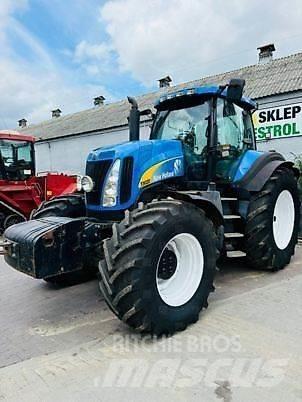 New Holland T8020 Trattori