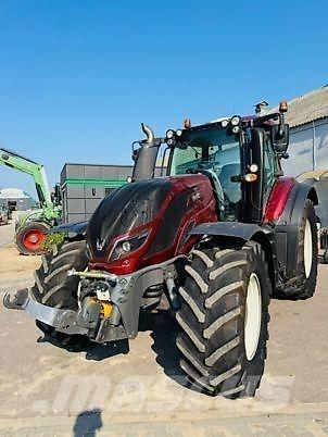 Valtra T174 VERSU Trattori