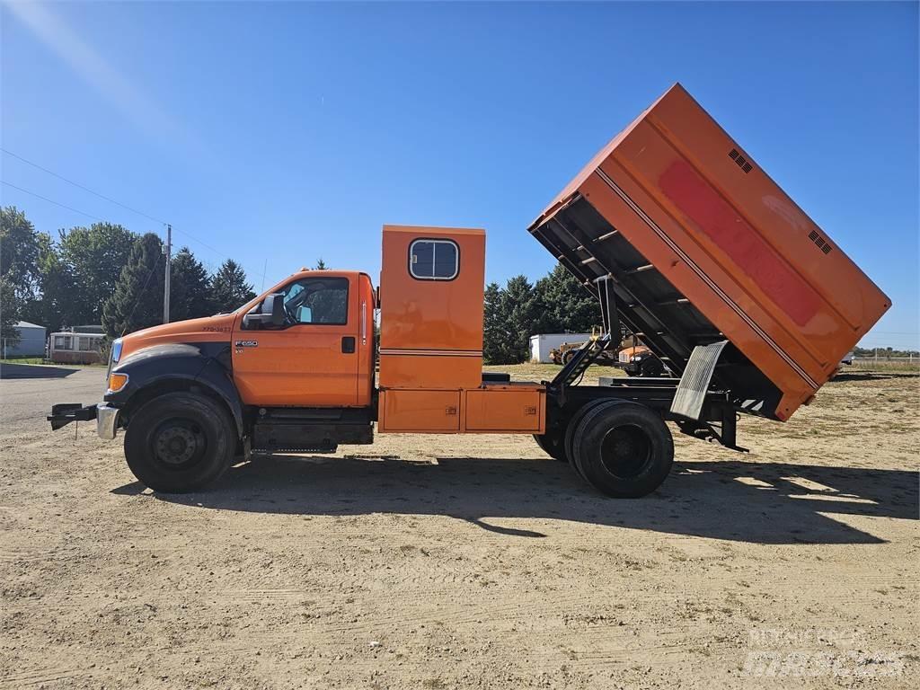 Ford F650 Autocarri per segatura e cippato