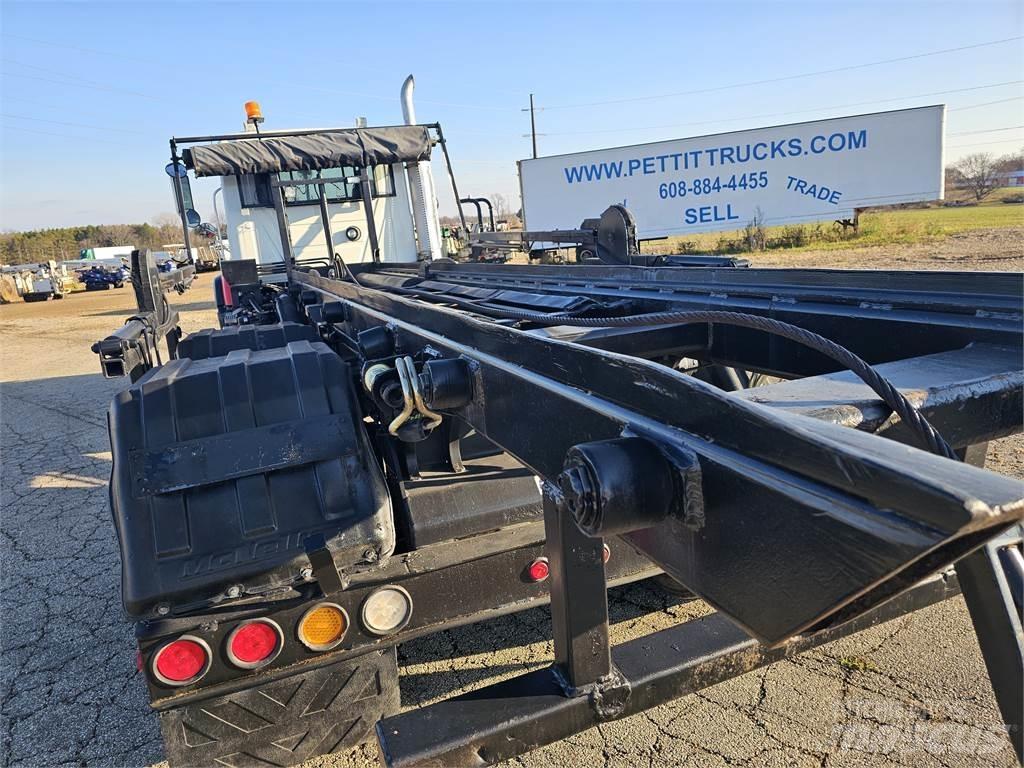 Mack CV713 Camion altro