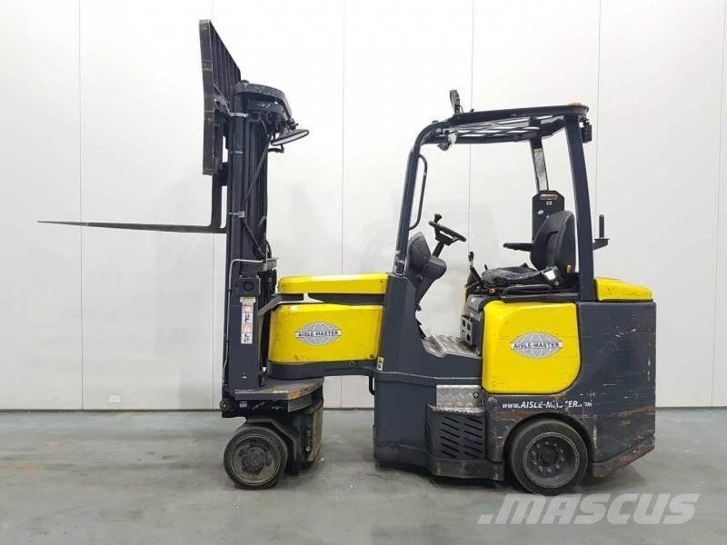 Aisle-Master 15E Elevatore passaggio stretto