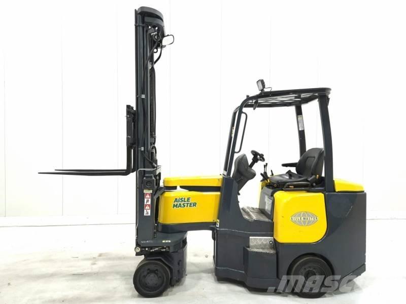 Aisle-Master 15E Elevatore passaggio stretto